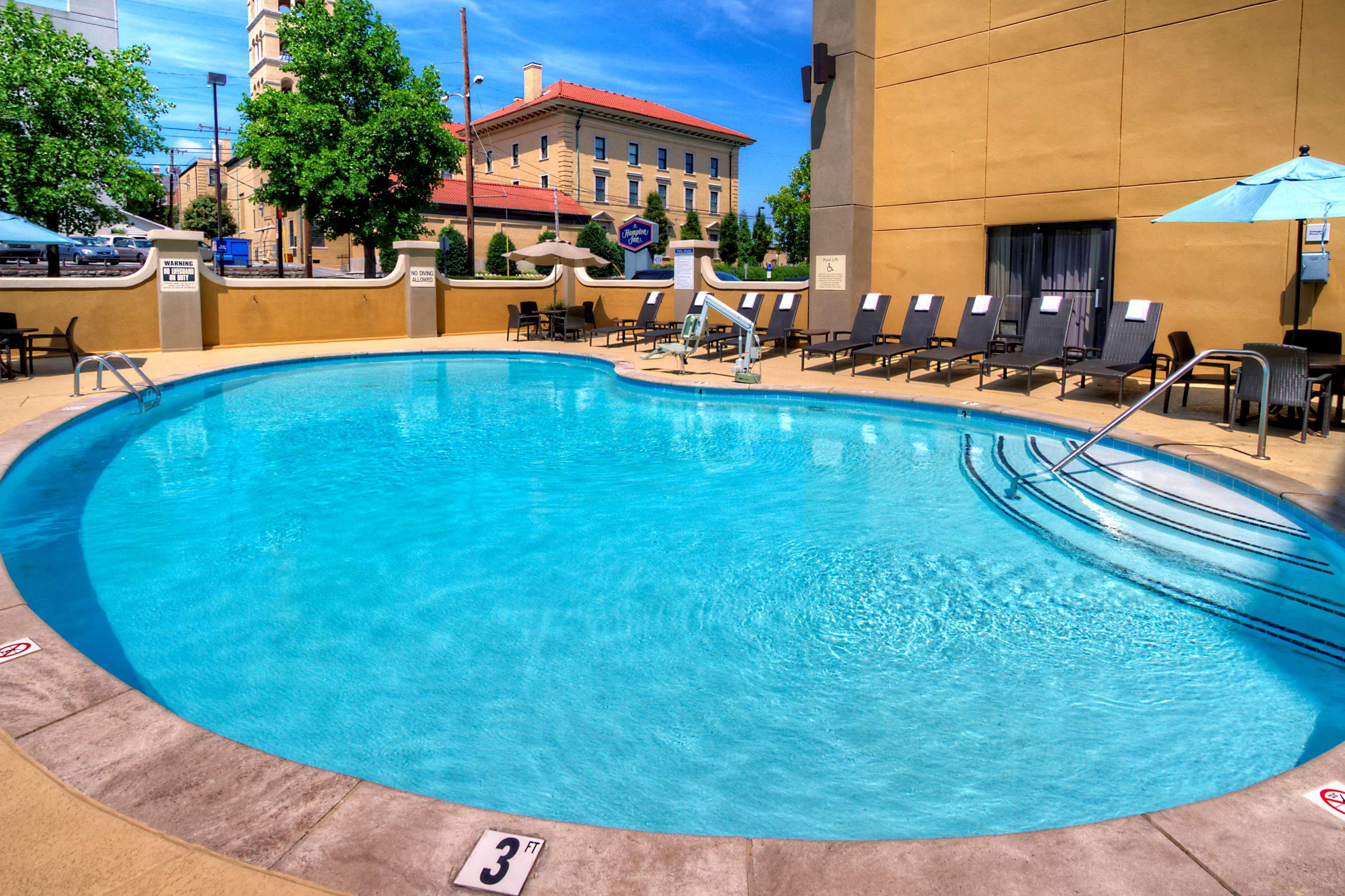 Hampton Inn Nashville / Vanderbilt Exterior photo